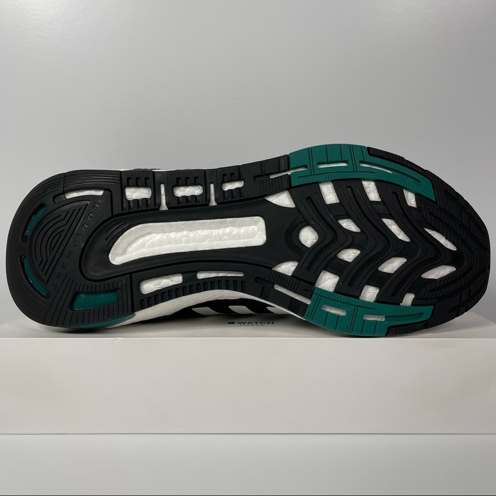 ADIDAS EQUIPMENT PLUS BLACK WHITE GREEN MENS RUNNING SHOES SIZE 10 BOOST NEW - Picture 4 of 10